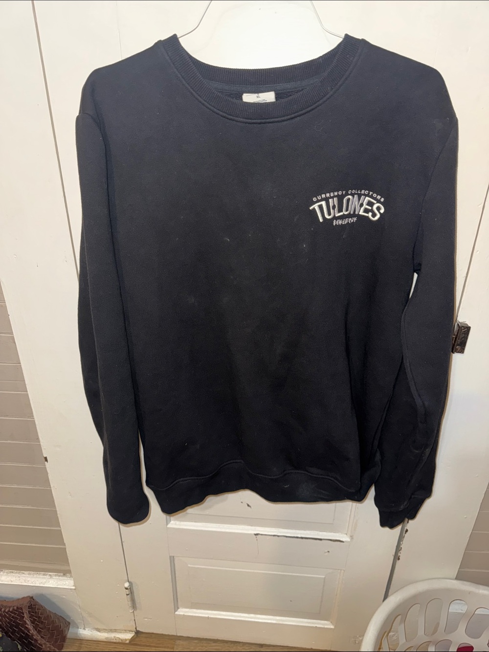 Tulones Black Crewneck Sweater XL